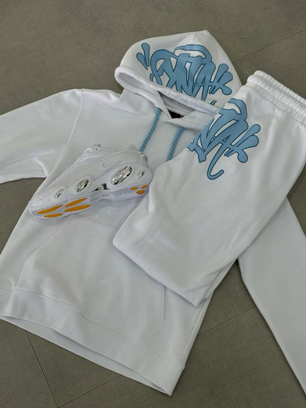 חליפות סיינה - Syna World Tracksuit