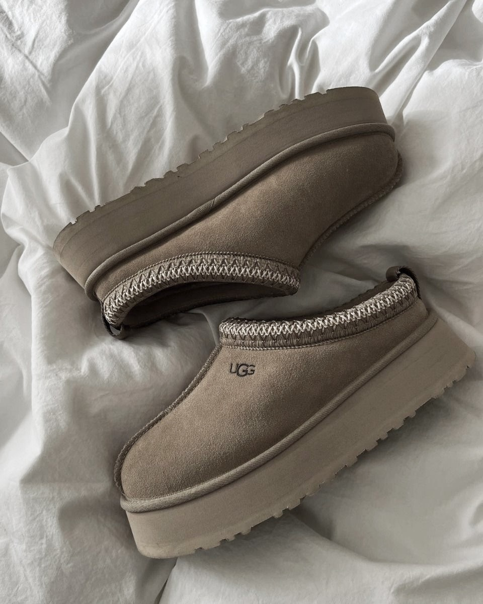 UGG