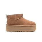 UGG Classic Ultra Mini Platform Boots– מגפי האג - SnowKicks
Front View 